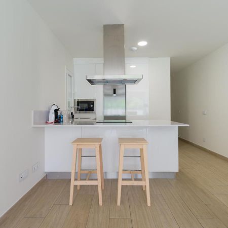 Homeforguest Apartamento Con Terraza Y Parking En Las Canteras Las Palmas de Gran Canaria Ngoại thất bức ảnh